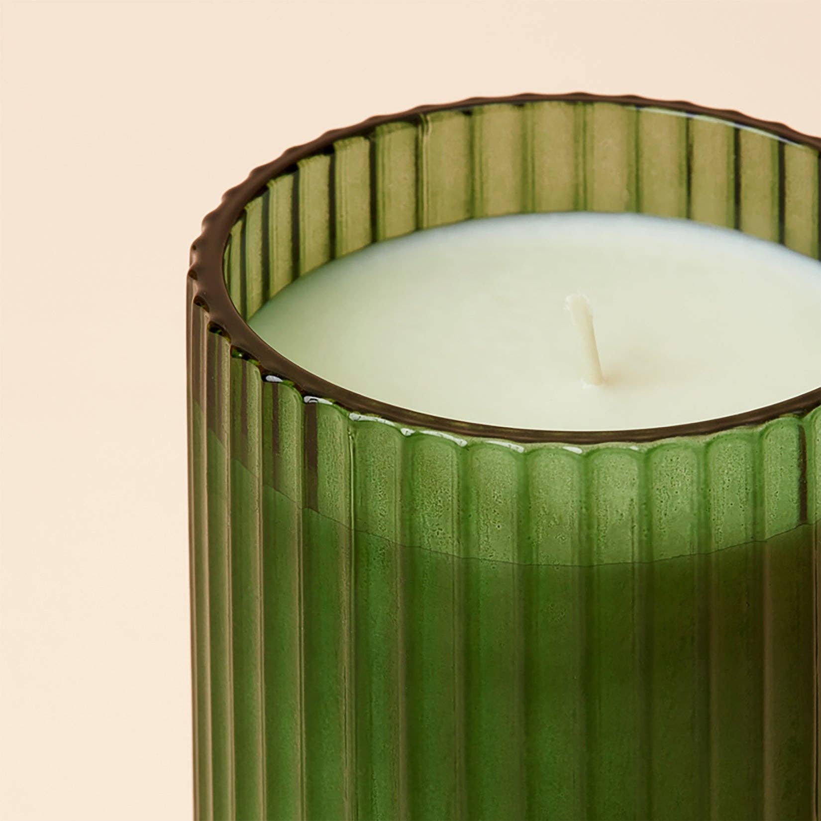 Amélie - Pomegranate & Pine 7oz Candle