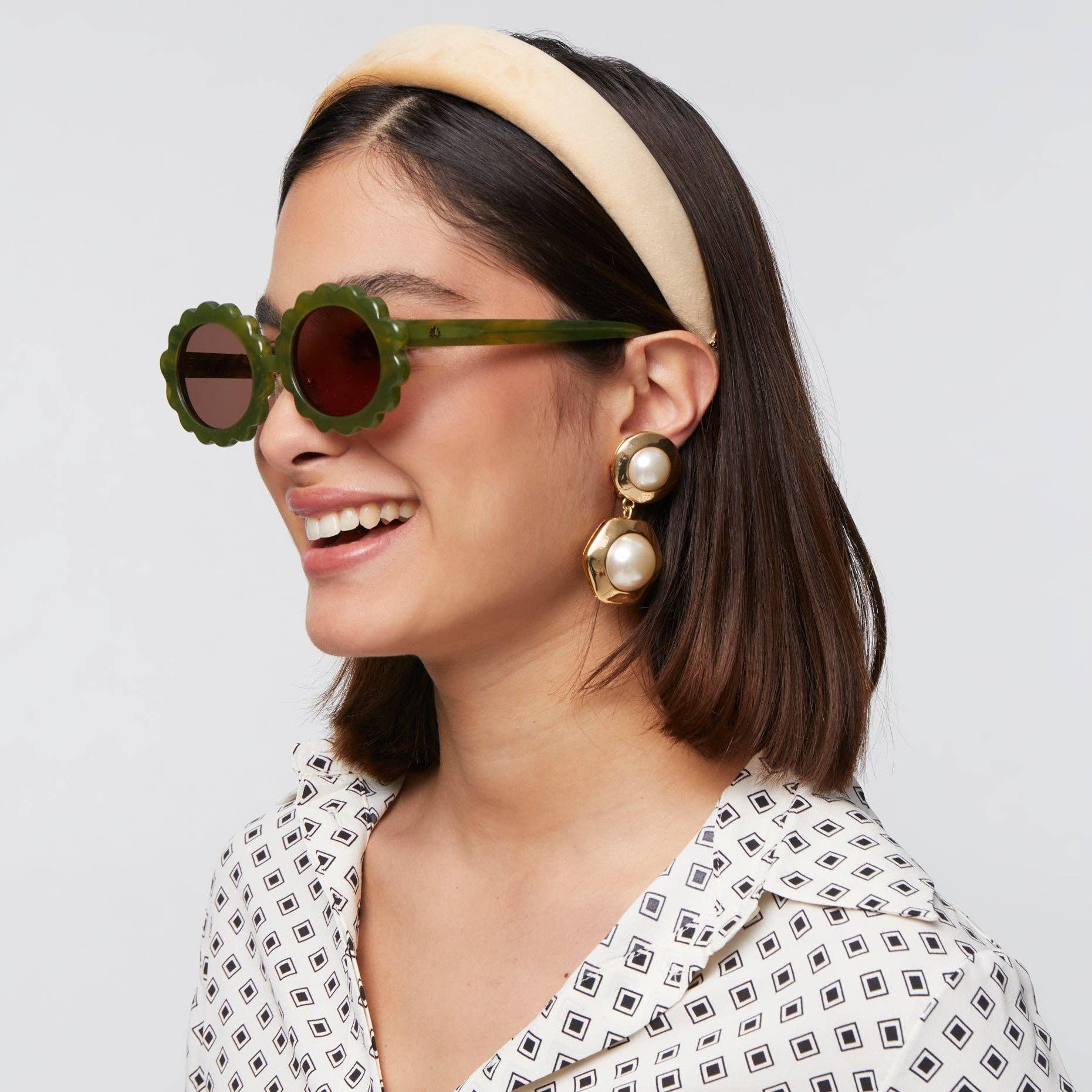 Fern Green Daisy Oval Sunglasses