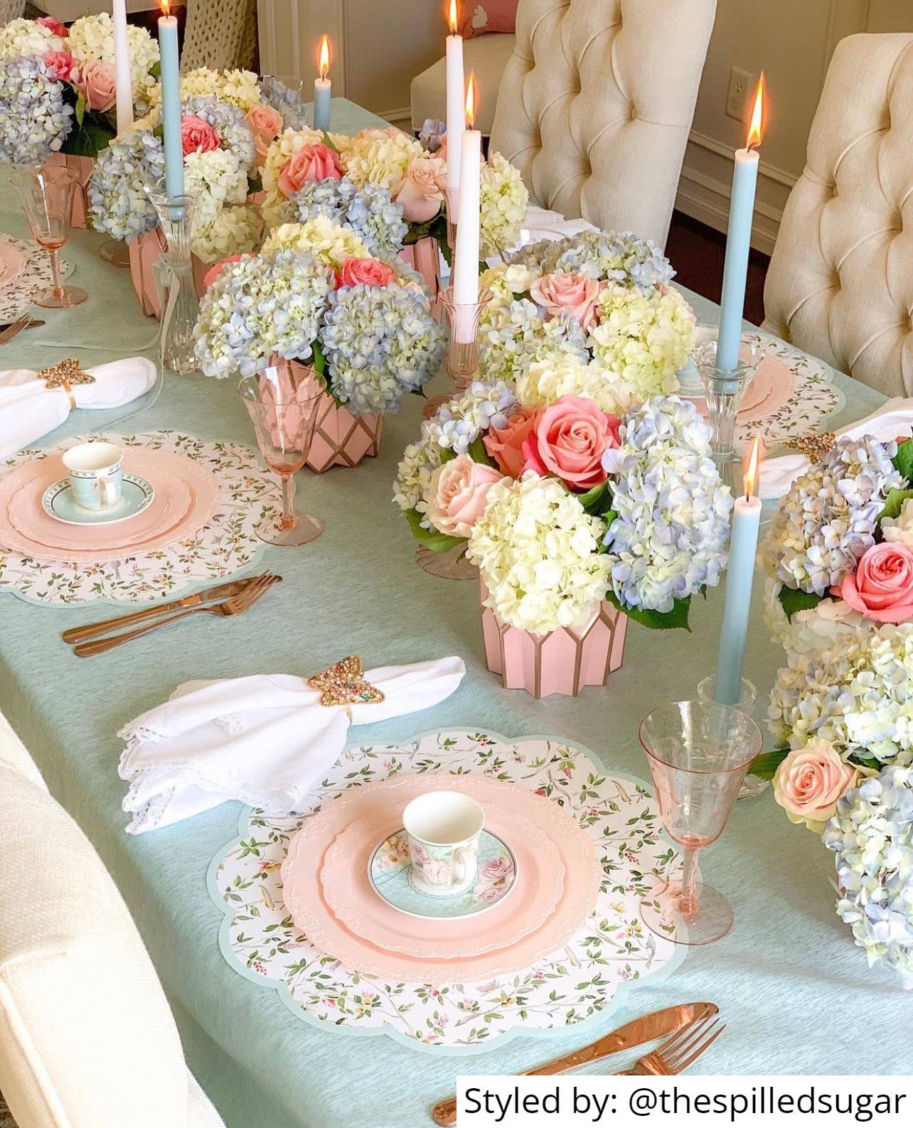 Lila Chinoiserie Scalloped Paper Placemats | Set of 24