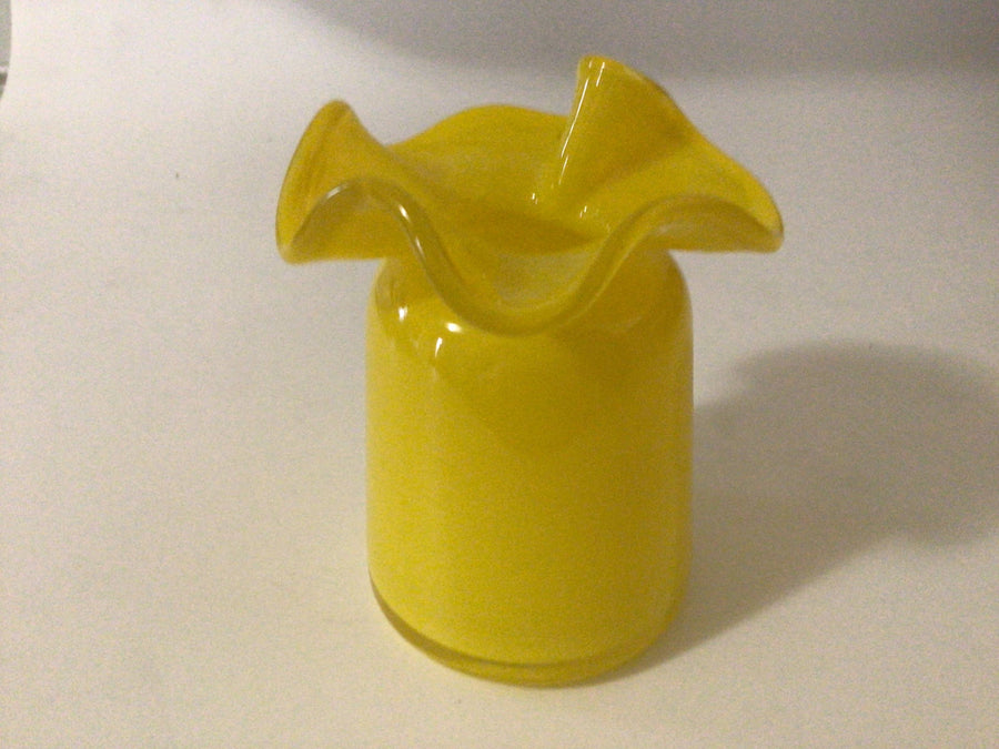 Ruffle Bud vase