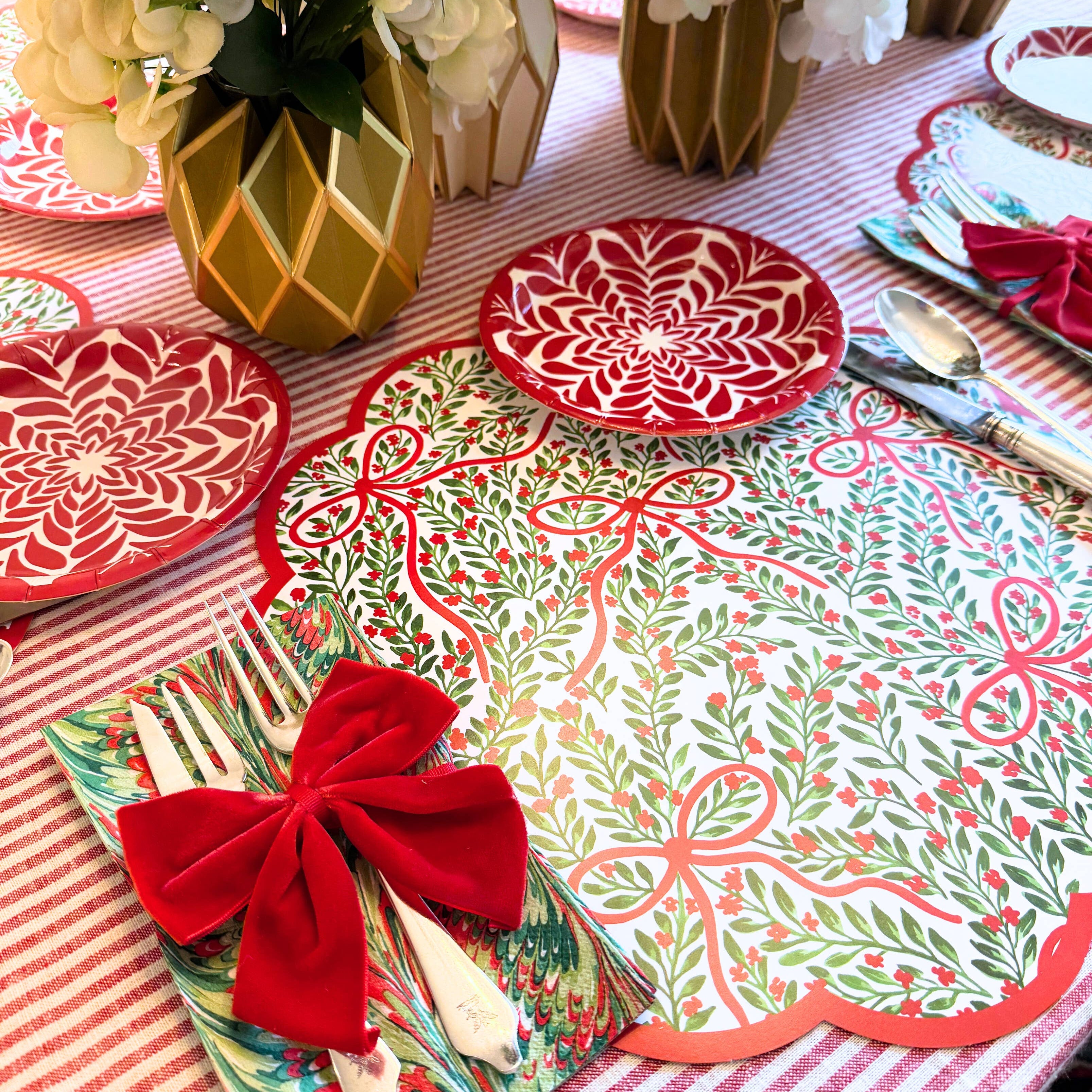 Holiday Bow Garden Paper Placemats | Set of 24