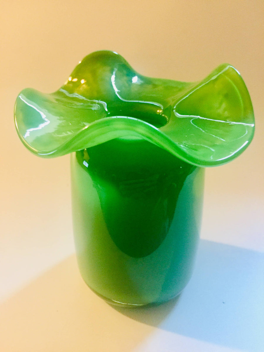 Ruffle Bud vase