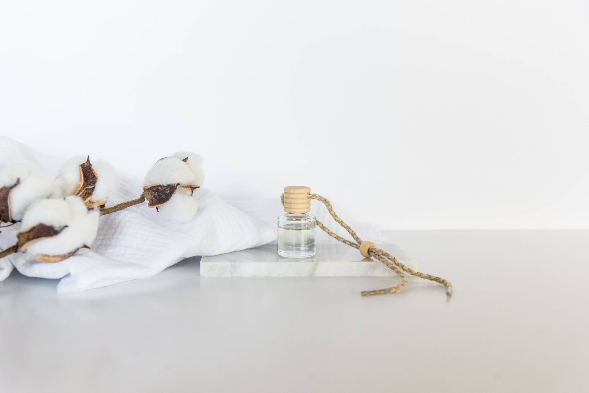 Fresh Linen: Car Diffuser