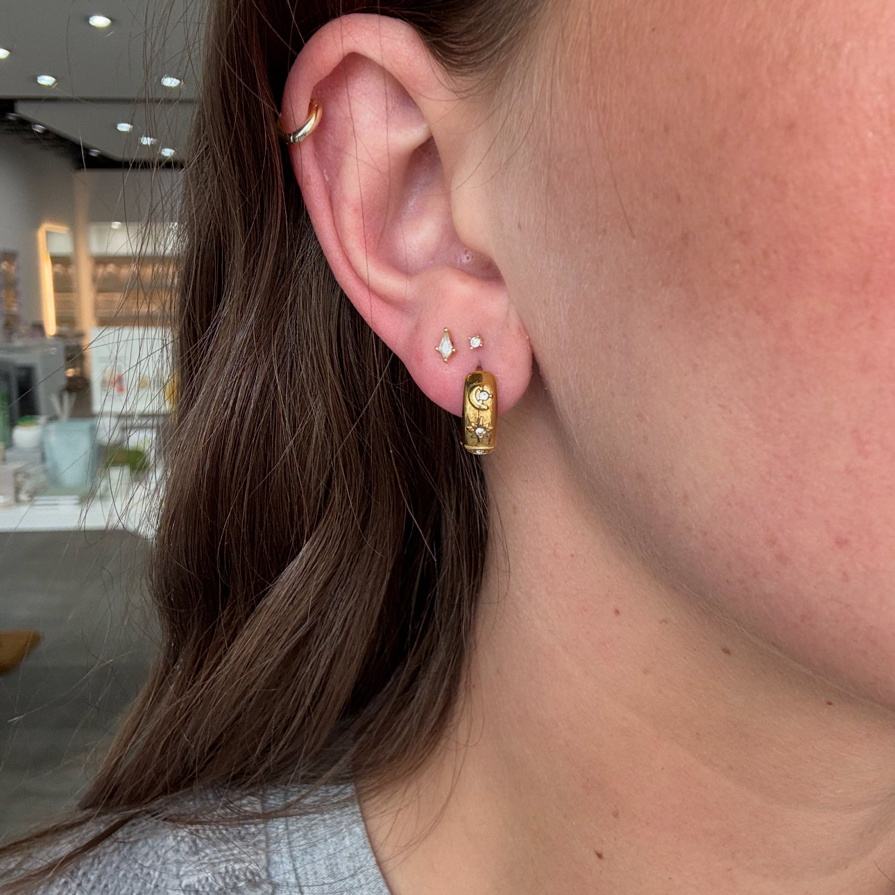 Mary Huggie Hoops