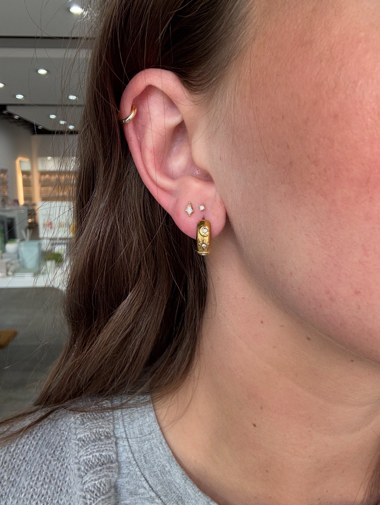 Mary Huggie Hoops