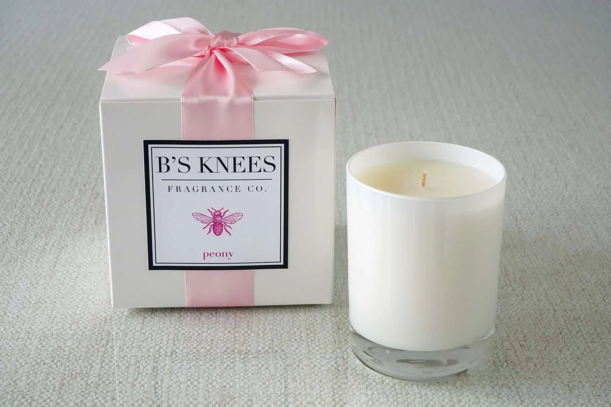 B’s Knees 1-Wick White Glass, Peony Scent