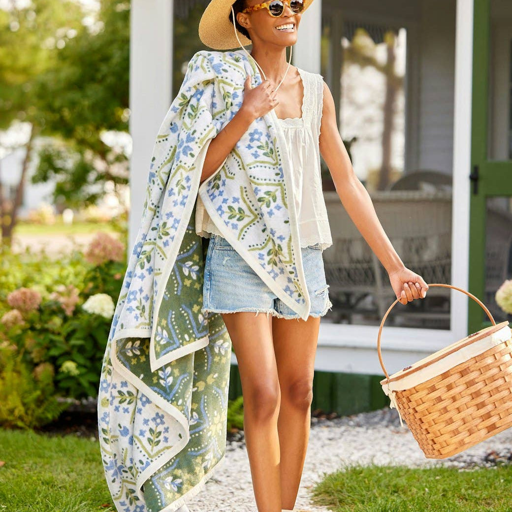 Farmhouse Flowers Blanket