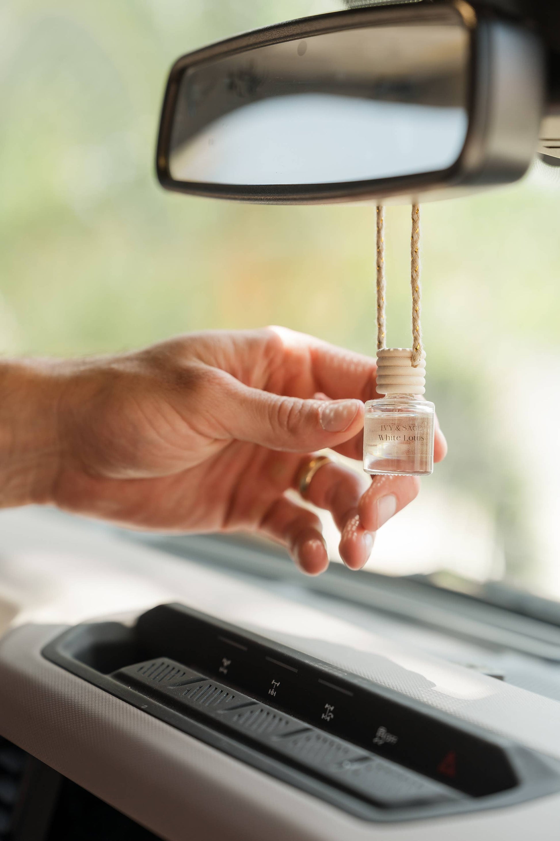 Fresh Linen: Car Diffuser