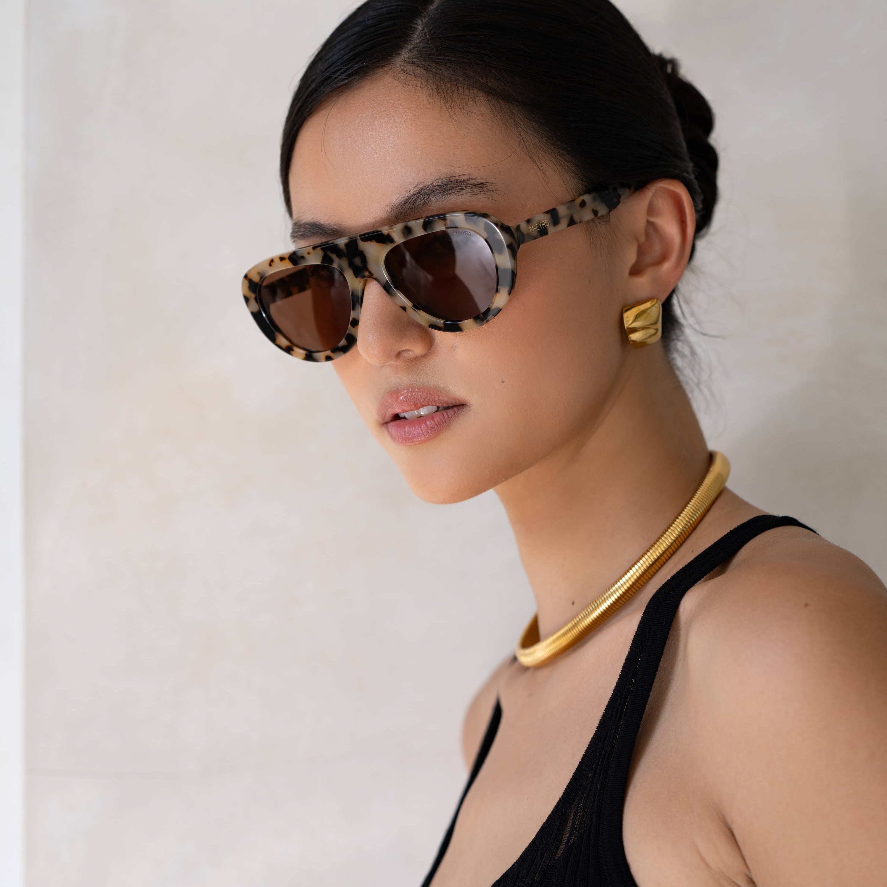 Jetsetter Acetate Womens Aviator Sunglasses
